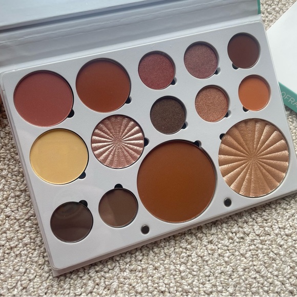 NEW - OFRA Cosmetics Eyeshadow, Bronzer & Highlighter Palette (Boho) - Picture 3 of 5